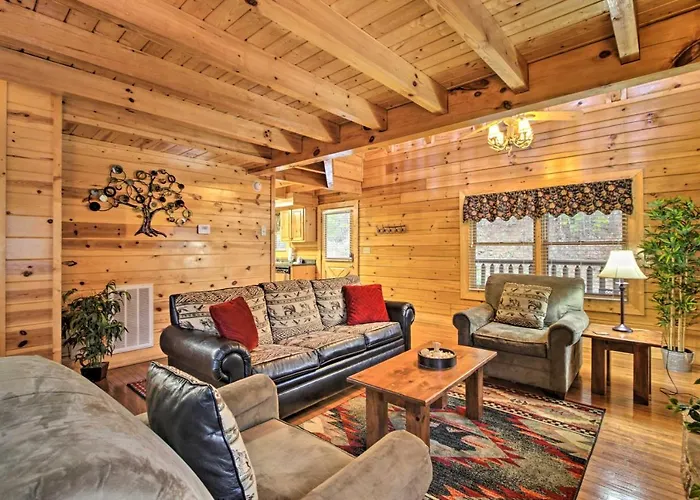 Cabin With Hot Tub About 2 Mi To Island In Pigeon Forge!